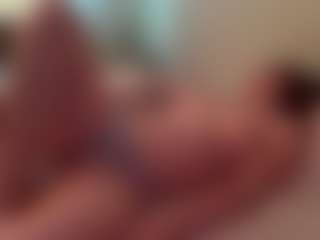 Live cam show with DiamondTyler - Athletic MILF on TeamSkeetLive