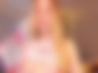 Live cam show with Eva William - Blonde Hair Petite on Camsoda