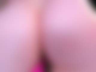 Live cam show with Eva William - Smoking on justonemore.cc
