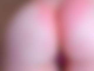 Live cam show with Eva William - Squirt Blonde Hair on Camsoda