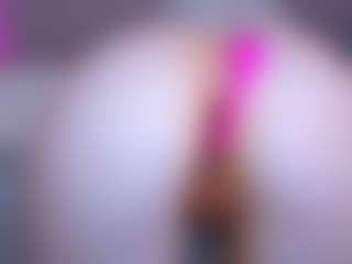Live cam show with Eva William - Twerk on Camsoda