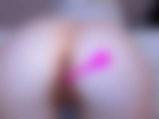 Live cam show with Eva William - Teen (18+) on Camsoda