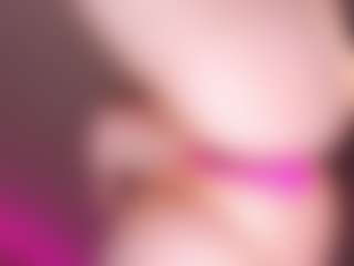 Live cam show with Eva William - Ass Clapping on AdultVida.com