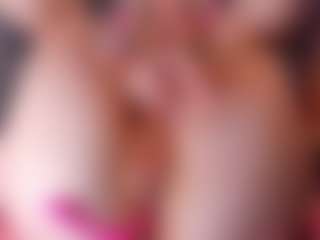 Live cam show with Eva William - Fullynaked on Camsoda