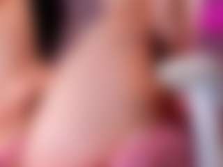 Live cam show with Eva William - Thick on mypornchat.com