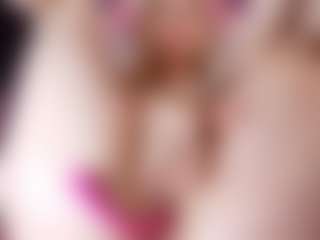 Live cam show with Eva William - Hush on Camming Site