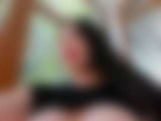 Naila's Live Sex Cam Show