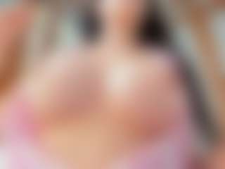 Naila's Live Sex Cam Show