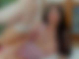 Live cam show with Naila - Fingers on StripNow