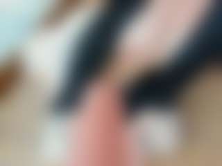 Naila's Live Sex Cam Show