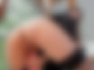Naila's Live Sex Cam Show