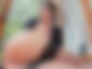 Naila's Live Sex Cam Show
