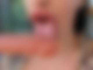 Naila's Live Sex Cam Show