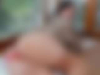 Naila's Live Sex Cam Show