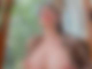 Naila's Live Sex Cam Show
