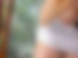 Naila's Live Sex Cam Show