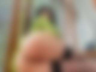Naila's Live Sex Cam Show