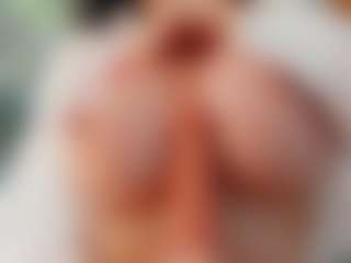 Naila's Live Sex Cam Show