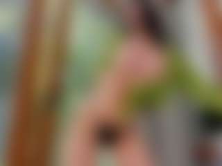 Naila's Live Sex Cam Show