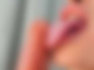 Naila's Live Sex Cam Show