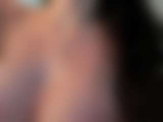 Live cam show with Naila - Skinny on liverealitysex.com
