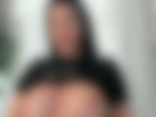 Naila's Live Sex Cam Show