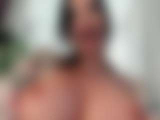Naila's Live Sex Cam Show