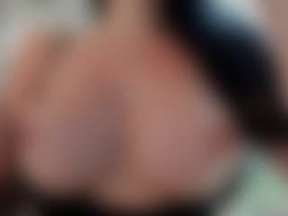 Live cam show with Naila - Strip on Camsoda