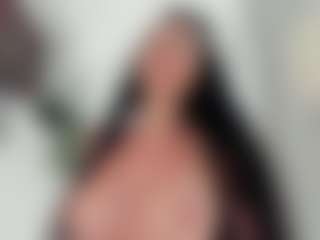 Naila's Live Sex Cam Show