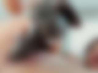 Live cam show with Naila - Brown Eyes on Gym Cam Girls