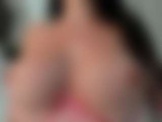 Naila's Live Sex Cam Show