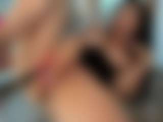 Naila's Live Sex Cam Show