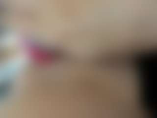 Naila's Live Sex Cam Show