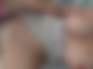 Naila's Live Sex Cam Show