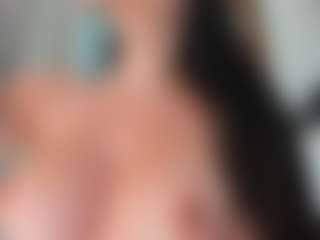 Naila's Live Sex Cam Show