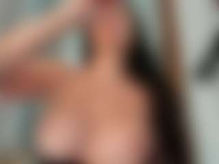 Naila's Live Sex Cam Show