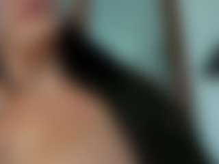 Naila's Live Sex Cam Show