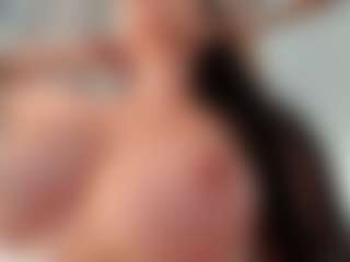 Naila's Live Sex Cam Show