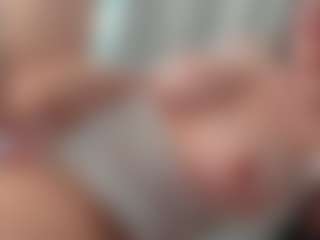 Naila's Live Sex Cam Show