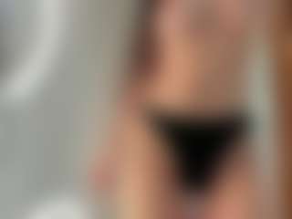Naila's Live Sex Cam Show