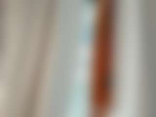 Live cam show with Naila - Fingers on Camsoda