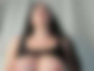 Naila's Live Sex Cam Show