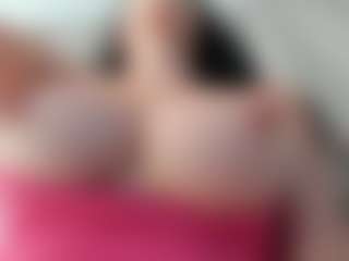 Naila's Live Sex Cam Show