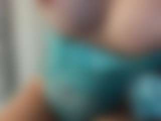 Naila's Live Sex Cam Show