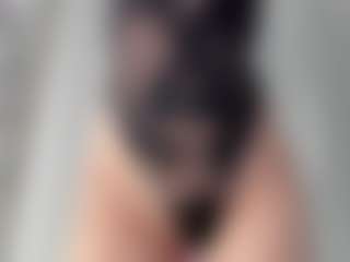 Naila's Live Sex Cam Show