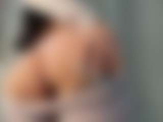 Naila's Live Sex Cam Show