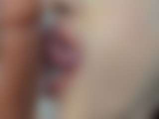 Naila's Live Sex Cam Show