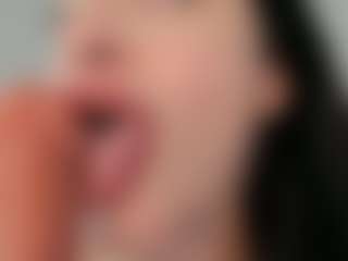 Naila's Live Sex Cam Show