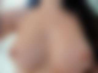 Naila's Live Sex Cam Show
