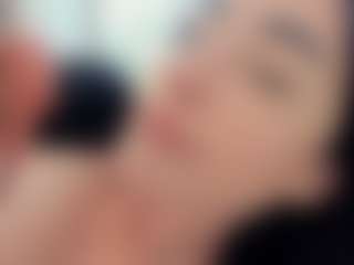 Naila's Live Sex Cam Show